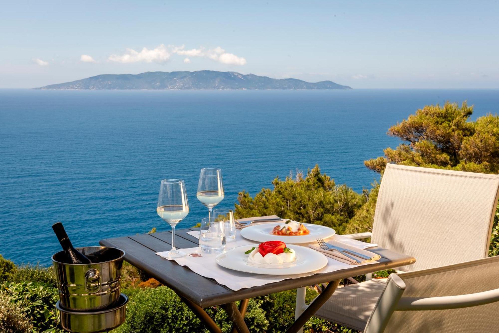 Boutique Torre Di Cala Piccola Porto Santo Stefano (Grosseto)