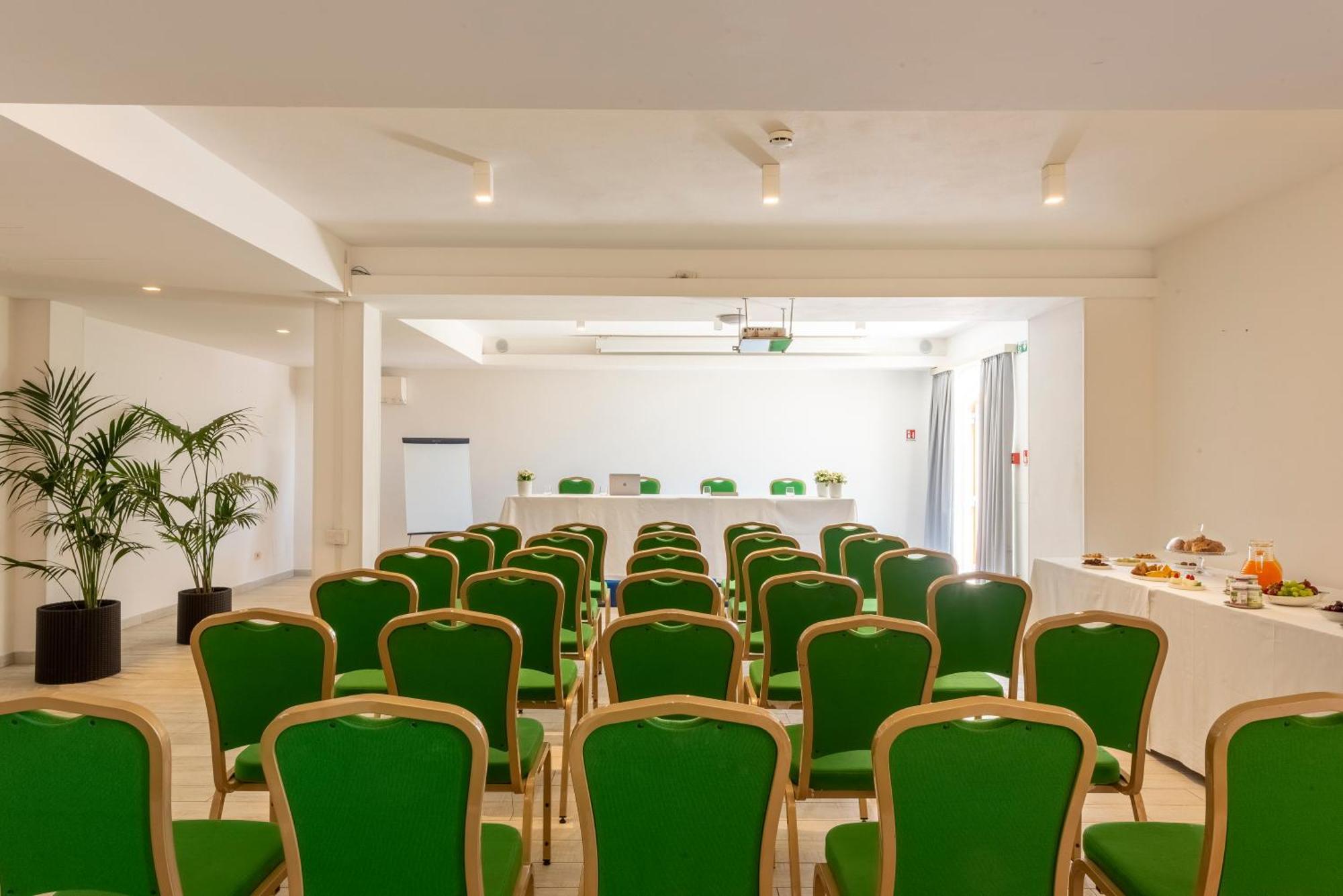 Hotel Boutique Torre Di Cala Piccola 4*