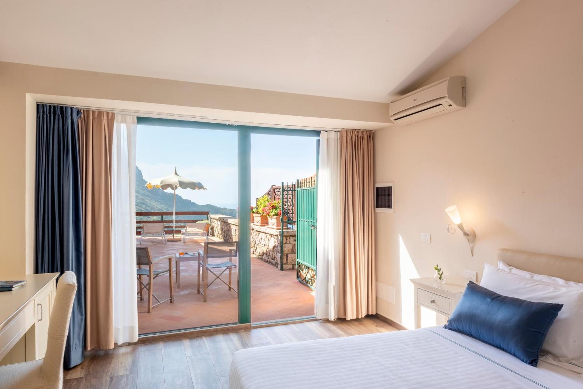 Hotel Boutique Torre Di Cala Piccola 4*