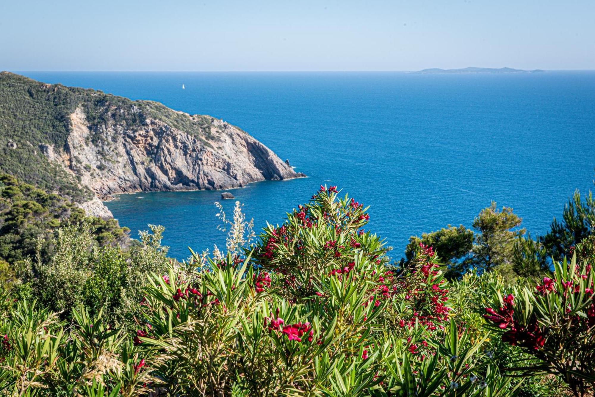 Boutique Torre Di Cala Piccola Hotel
